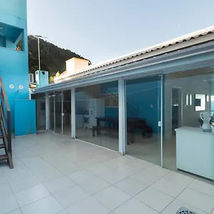 https://casa-com-piscina-em-morrinhos-rua-hortncia.santa-catarina-brasil.com